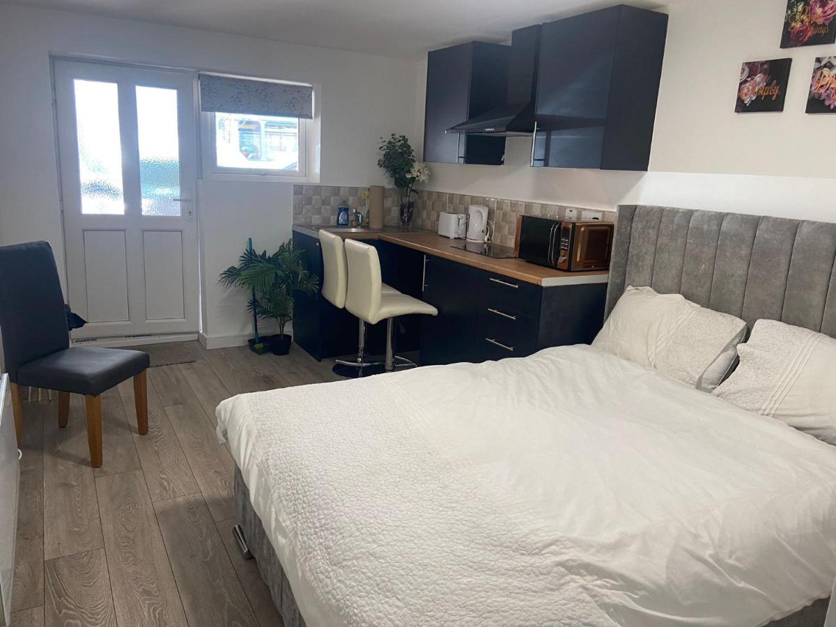 Brand New Studio Apartment With Beautiful Kitchen-Close To Liverpool City Centre Kültér fotó